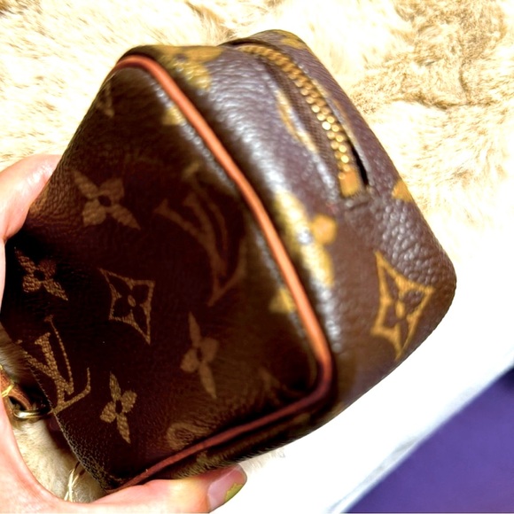 Authentic Louis Vuitton monogram canvas
WAPPITY wristlet. W/COA. - Picture 5 of 7